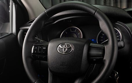 Toyota Hilux VIII, 2017 год, 3 584 000 рублей, 22 фотография
