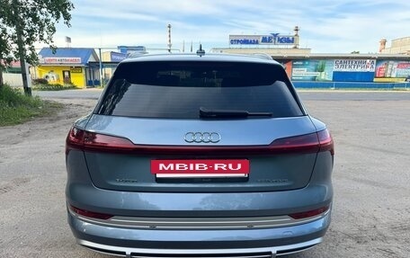 Audi e-tron I, 2023 год, 5 250 000 рублей, 6 фотография