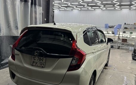 Honda Fit III, 2014 год, 840 000 рублей, 19 фотография