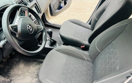 Renault Logan II, 2019 год, 949 000 рублей, 2 фотография