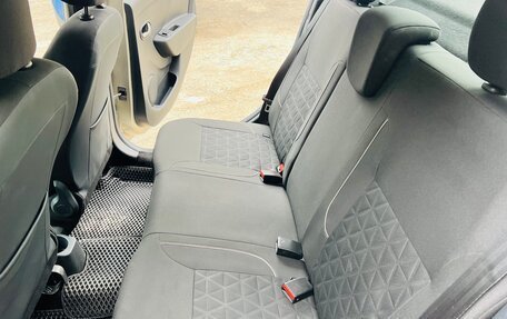 Renault Logan II, 2019 год, 949 000 рублей, 21 фотография
