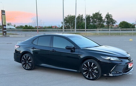 Toyota Camry, 2023 год, 3 900 000 рублей, 1 фотография