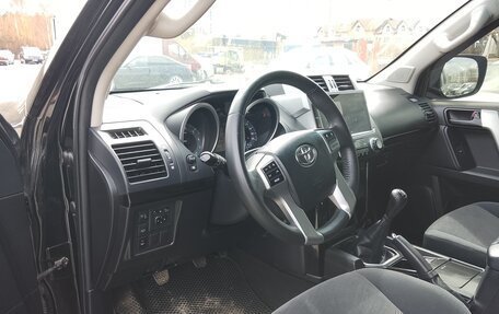 Toyota Land Cruiser Prado 150 рестайлинг 2, 2013 год, 2 955 000 рублей, 22 фотография
