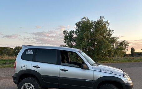 Chevrolet Niva I рестайлинг, 2009 год, 345 000 рублей, 7 фотография