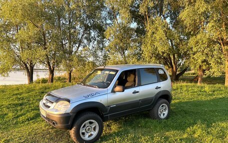 Chevrolet Niva I рестайлинг, 2009 год, 345 000 рублей, 5 фотография