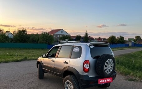 Chevrolet Niva I рестайлинг, 2009 год, 345 000 рублей, 6 фотография