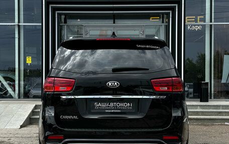 KIA Carnival III, 2020 год, 2 750 000 рублей, 9 фотография
