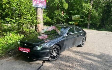 Mercedes-Benz CLS, 2004 год, 800 000 рублей, 2 фотография