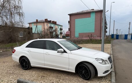 Mercedes-Benz E-Класс, 2012 год, 1 550 000 рублей, 3 фотография