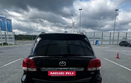 Toyota Land Cruiser 200, 2008 год, 2 390 000 рублей, 4 фотография