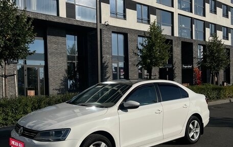 Volkswagen Jetta VI, 2012 год, 900 000 рублей, 1 фотография