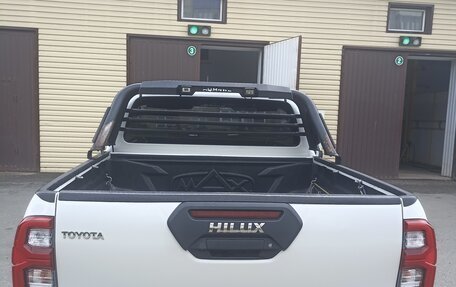 Toyota Hilux VIII, 2021 год, 4 550 000 рублей, 6 фотография