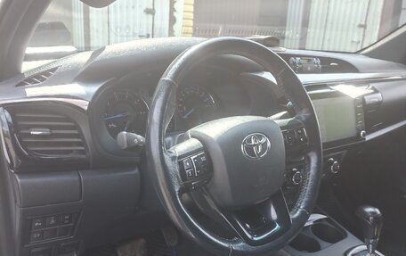 Toyota Hilux VIII, 2021 год, 4 550 000 рублей, 9 фотография