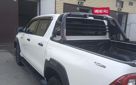 Toyota Hilux VIII, 2021 год, 4 550 000 рублей, 7 фотография
