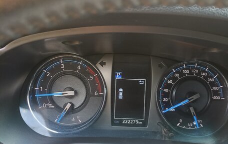 Toyota Hilux VIII, 2021 год, 4 550 000 рублей, 11 фотография
