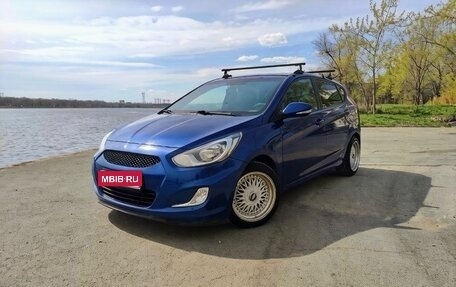 Hyundai Solaris II рестайлинг, 2011 год, 760 000 рублей, 1 фотография