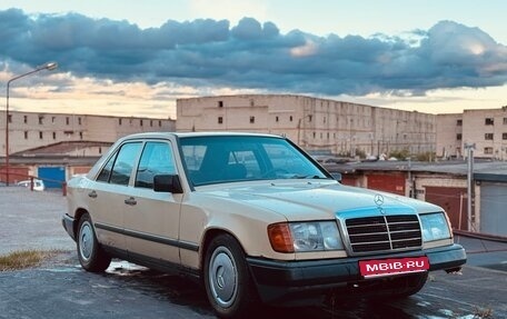 Mercedes-Benz W124, 1989 год, 165 000 рублей, 1 фотография
