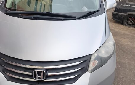 Honda Freed I, 2010 год, 900 000 рублей, 1 фотография