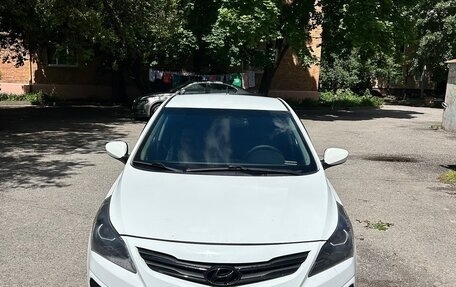 Hyundai Solaris II рестайлинг, 2016 год, 1 050 000 рублей, 1 фотография