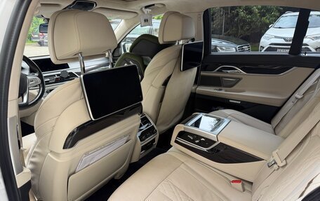 BMW 7 серия, 2017 год, 3 350 000 рублей, 6 фотография
