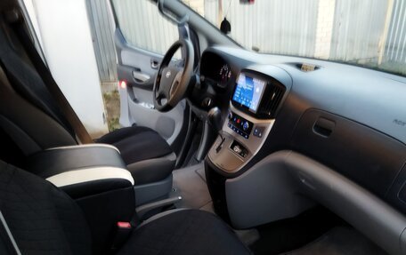 Hyundai H-1 II рестайлинг, 2015 год, 2 450 000 рублей, 7 фотография