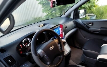 Hyundai H-1 II рестайлинг, 2015 год, 2 450 000 рублей, 6 фотография