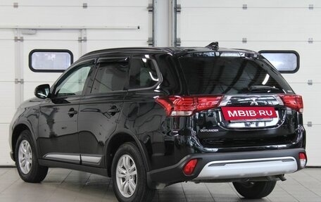 Mitsubishi Outlander III рестайлинг 3, 2021 год, 2 657 000 рублей, 7 фотография