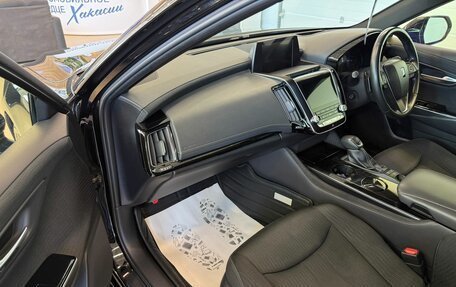 Toyota Crown, 2018 год, 3 399 900 рублей, 12 фотография