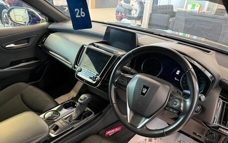 Toyota Crown, 2018 год, 3 399 900 рублей, 11 фотография