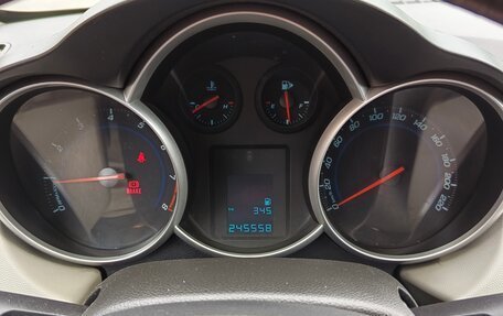 Chevrolet Cruze II, 2013 год, 610 000 рублей, 10 фотография