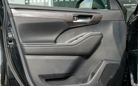 Toyota Highlander, 2025 год, 5 450 000 рублей, 20 фотография