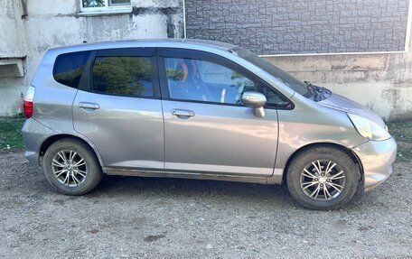 Honda Fit III, 2006 год, 350 000 рублей, 3 фотография