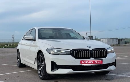 BMW 5 серия, 2020 год, 4 400 000 рублей, 2 фотография