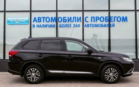 Mitsubishi Outlander III рестайлинг 3, 2018 год, 1 925 000 рублей, 6 фотография