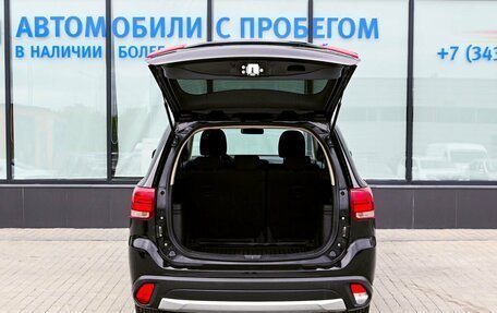 Mitsubishi Outlander III рестайлинг 3, 2018 год, 1 925 000 рублей, 20 фотография