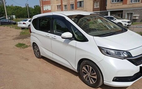 Honda Freed II, 2021 год, 1 300 000 рублей, 1 фотография
