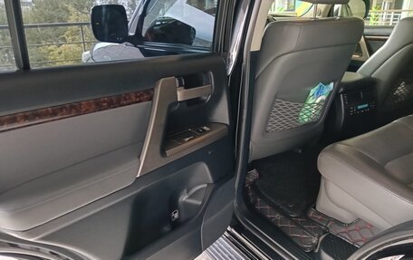 Toyota Land Cruiser 200, 2008 год, 2 850 000 рублей, 2 фотография