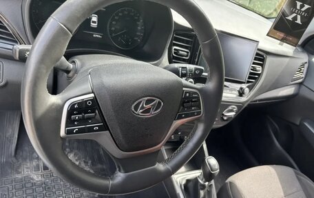 Hyundai Solaris II рестайлинг, 2020 год, 1 280 000 рублей, 6 фотография