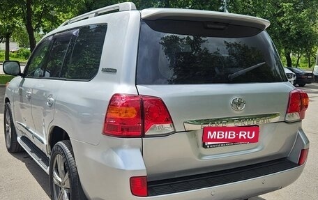 Toyota Land Cruiser 200, 2011 год, 2 500 000 рублей, 6 фотография