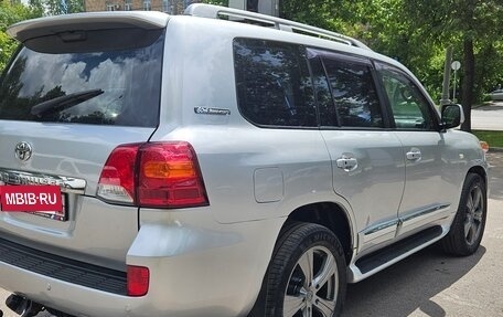 Toyota Land Cruiser 200, 2011 год, 2 500 000 рублей, 3 фотография