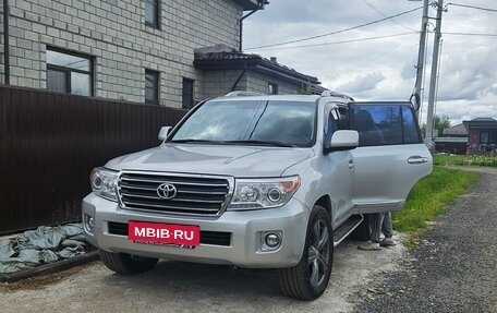 Toyota Land Cruiser 200, 2011 год, 2 500 000 рублей, 2 фотография