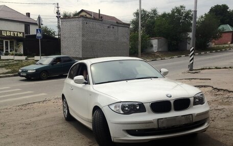 BMW 1 серия, 2011 год, 1 150 000 рублей, 4 фотография