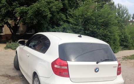 BMW 1 серия, 2011 год, 1 150 000 рублей, 3 фотография
