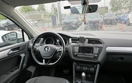 Volkswagen Tiguan II, 2017 год, 2 399 000 рублей, 5 фотография