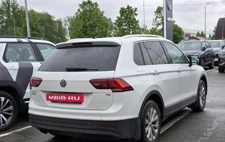 Volkswagen Tiguan II, 2017 год, 2 399 000 рублей, 4 фотография