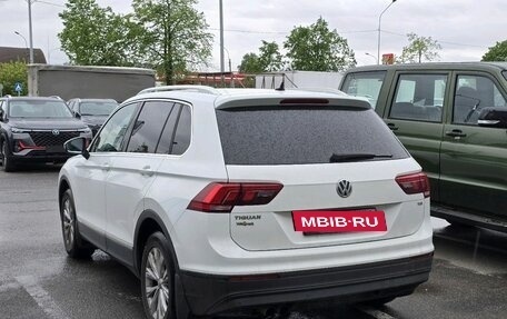 Volkswagen Tiguan II, 2017 год, 2 399 000 рублей, 3 фотография