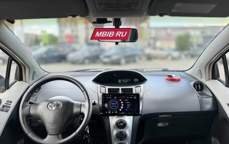 Toyota Yaris III рестайлинг, 2010 год, 549 000 рублей, 10 фотография