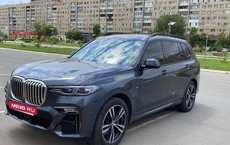 BMW X7, 2021 год, 10 900 000 рублей, 3 фотография