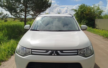 Mitsubishi Outlander III рестайлинг 3, 2012 год, 1 250 000 рублей, 3 фотография
