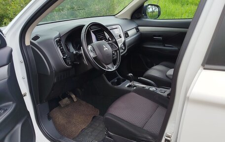 Mitsubishi Outlander III рестайлинг 3, 2012 год, 1 250 000 рублей, 13 фотография